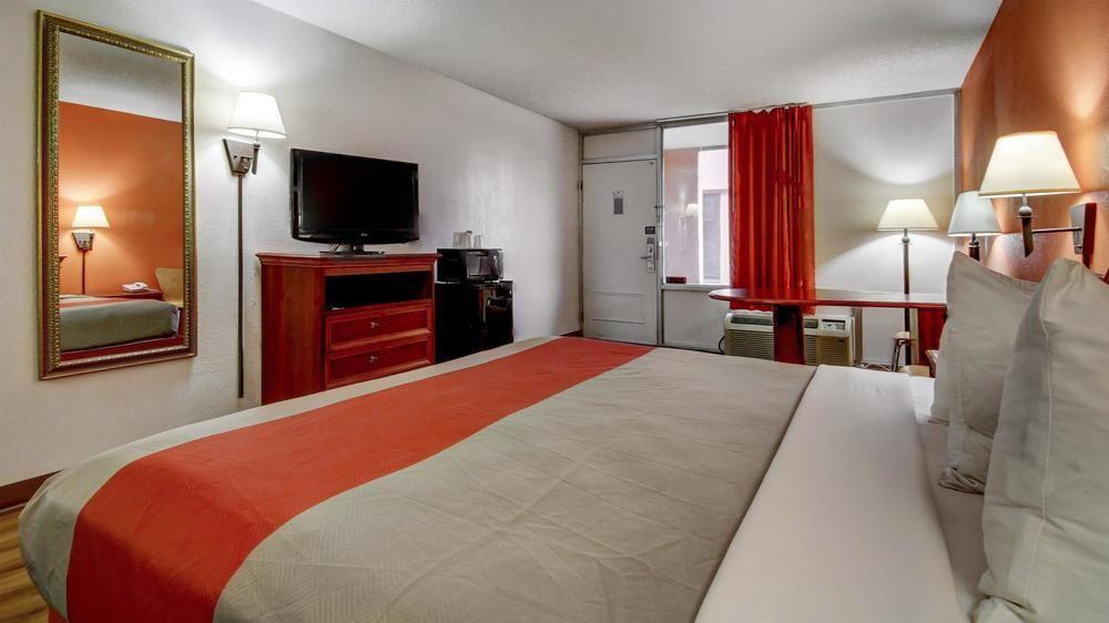 Red Roof Inn Forsyth Eksteriør billede